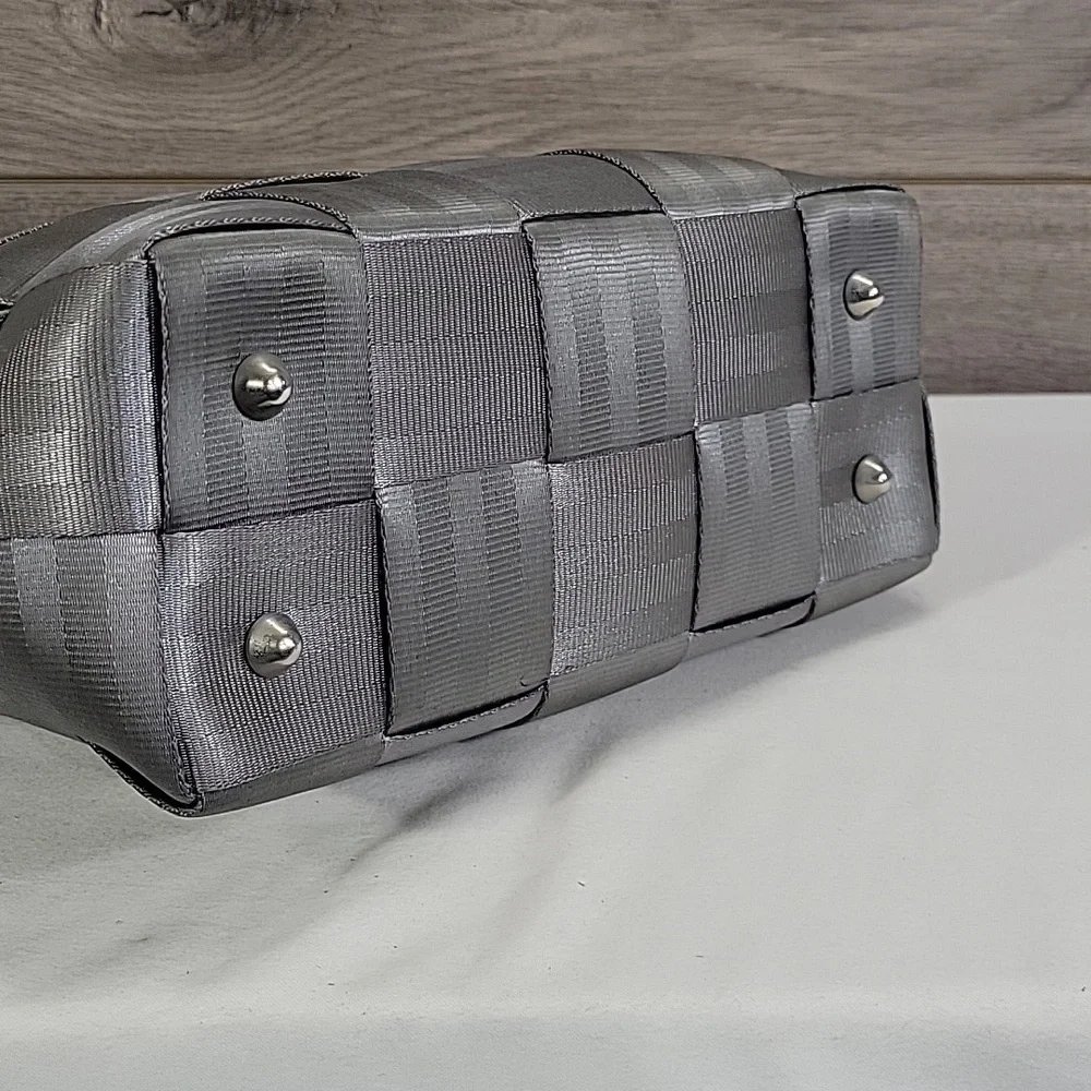 Harvery's Silver Seatbelt Bag